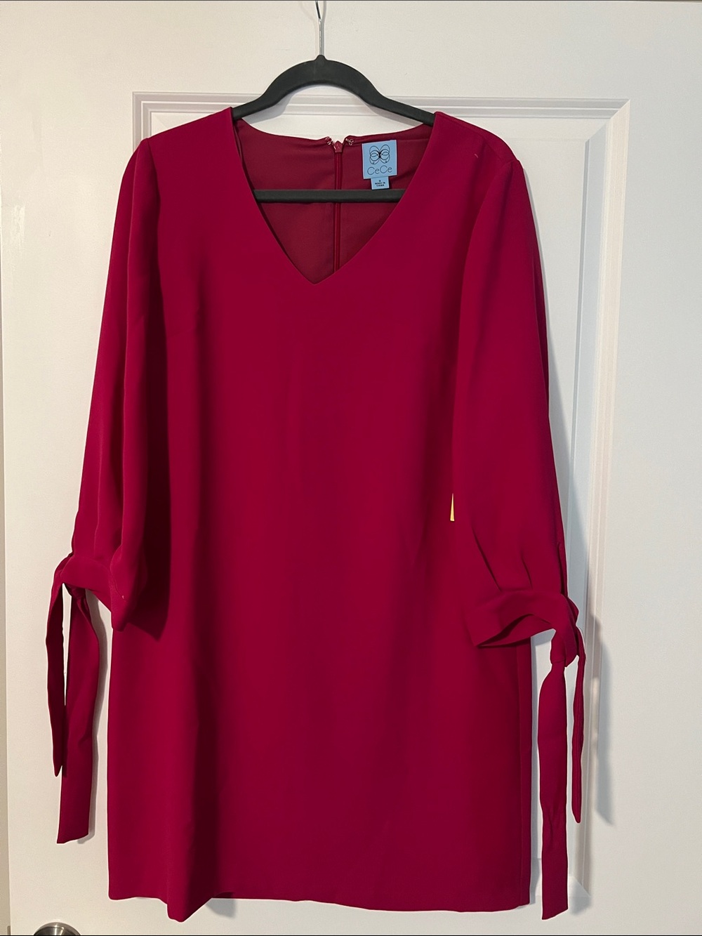 CeCe V-Neck Tie-Sleeve Dress in Raspberry Pink size 8 NEW
